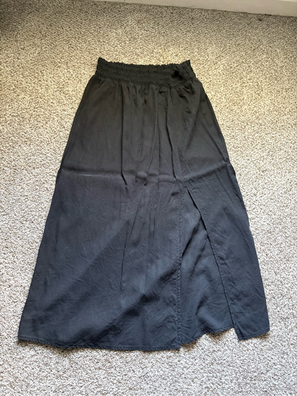 cloth & stone Black Maxi Skirt with Smocked Waist and Side Slit